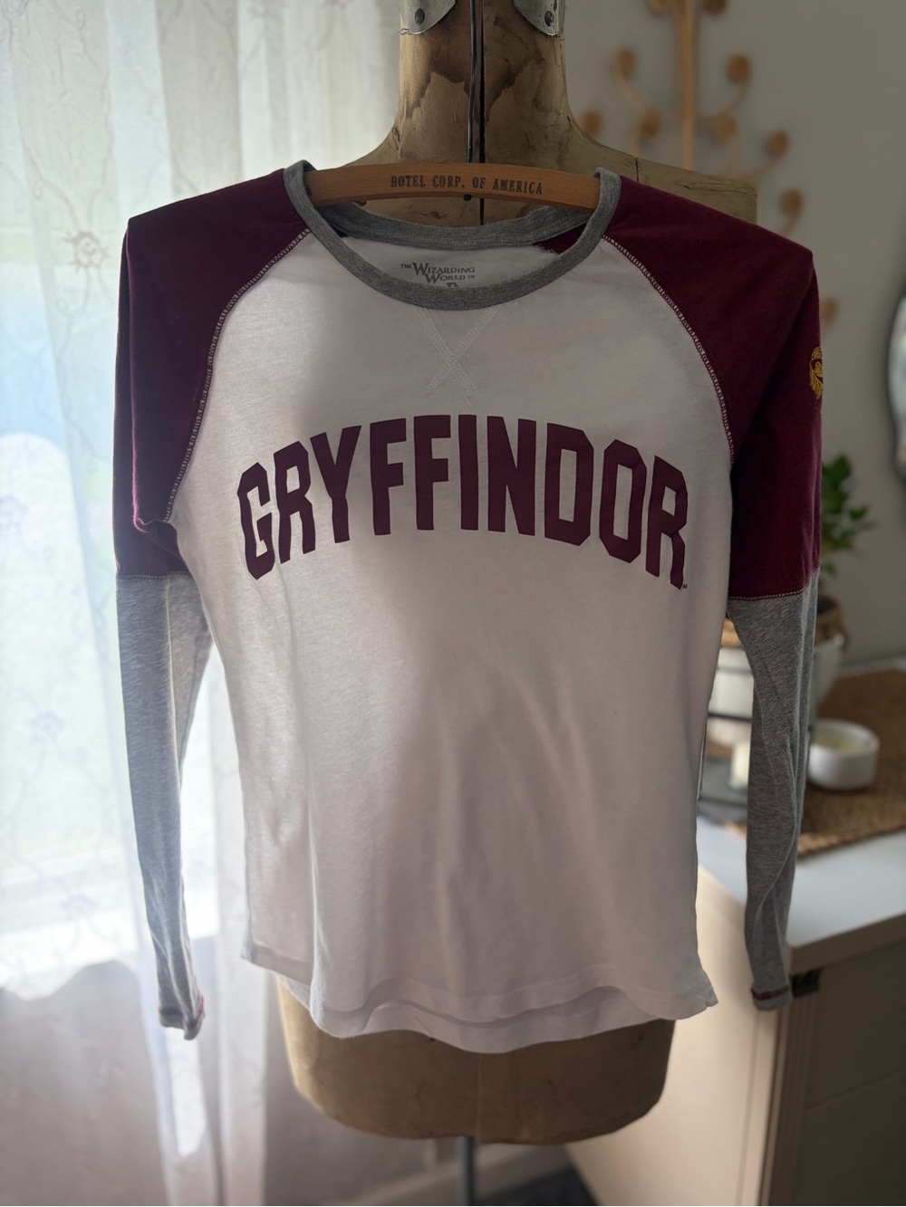 The Wizard World Harry Potter Long Sleeve Raglan Tee - White & Maroon